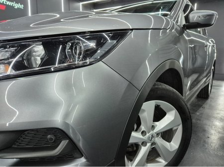 2018 Nissan Qashqai 1.6 SV CVT SS 18 4DR A AUTO €18,950