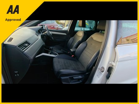 2021 SEAT Arona 2021 1.0 TSI 110HP DSG XCELLENCE 5DR AUTO €17,950 thumbnail