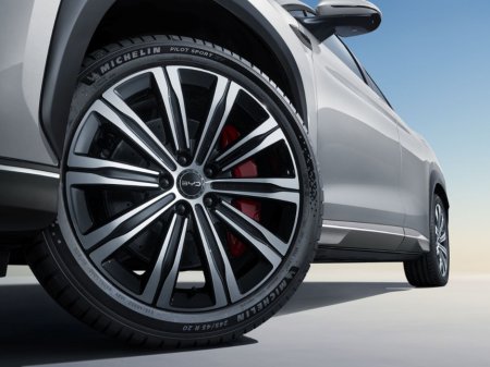 2025 BYD Sealion 7 Comfort 82.5kWh €46,995 thumbnail