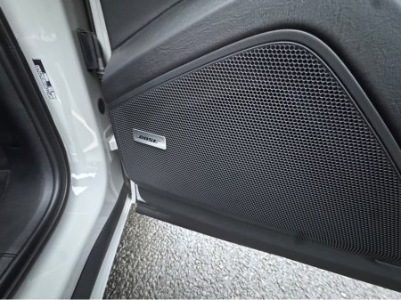 2024 Porsche Cayenne 3.0 V6 E-HYBRID AUTO==HUGE SPEC==COST €153K NEW== €116,950 thumbnail