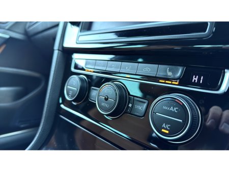 2014 Volkswagen Golf *HIGHLINE-MILANO MODEL* FULL SPC / COGNAC LEATHER - HEATED SEATS - CAMERAS - PEARL WHITE €12,900 thumbnail