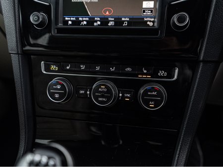 2017 Volkswagen Golf 2017 VW Golf 1.2tsi HIGHLINE/High spec/1yr warrant €16,888 thumbnail