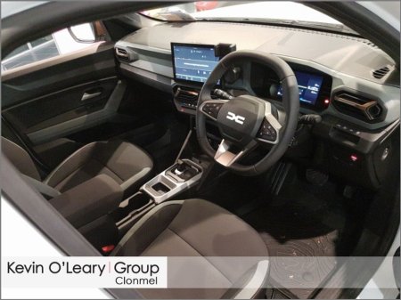 2026 Dacia Duster Extreme HEV 155 €38,000 thumbnail