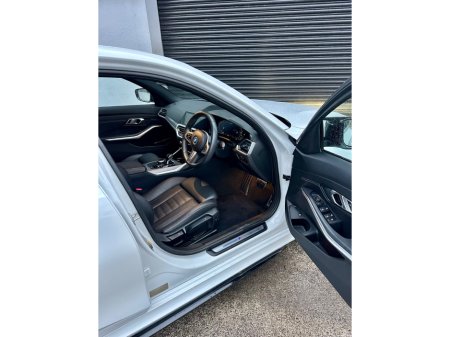 2022 BMW 3 Series  €32,995 thumbnail