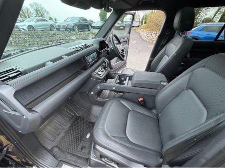 2023 Land Rover Defender 110 P400e X-DYNANIC AUTO URBAN==HUGE SPEC== €84,950 thumbnail