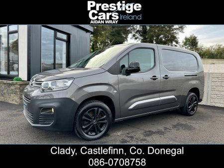 2020 Citroen Berlingo 1.5 BLUEHDI DRIVER 950 KG AUTOMATIC 130 BHP XL,LONG WHEEL BASE,METALLIC GREY,REVERSE CAMERA,FRONT AND REAR PARK SENSORS,FACTORY COLOUR CODED,APPLE CAR PLAY,NEW TIMING CHAIN,*NO VAT*READ ADD
