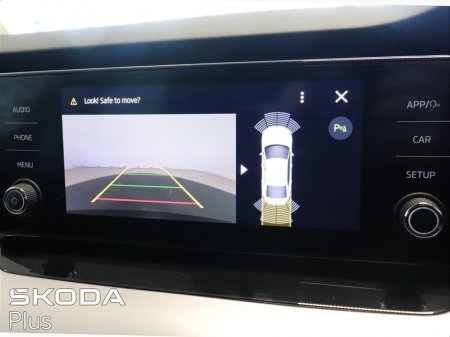 2022 Skoda Octavia OCTAVIA AMB 1.0TSI 110HP €27,950 thumbnail