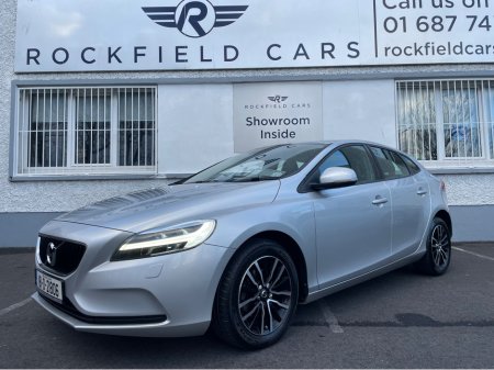2018 Volvo V40 D2 MOMENTUM - HEATED LEATHER - 2.0 - BLUETOOTH STREAMING - VOLVO HISTORY - 180 TAX €13,950