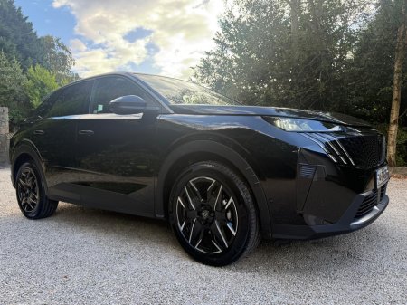 2024 Peugeot 3008 ALLURE 1.2 MHEV 136 €36,950
