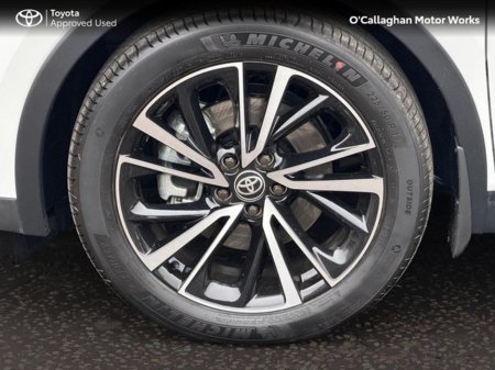 2025 Toyota C-HR C-HR PHEV PREMIERE EDITIO €46,950 thumbnail