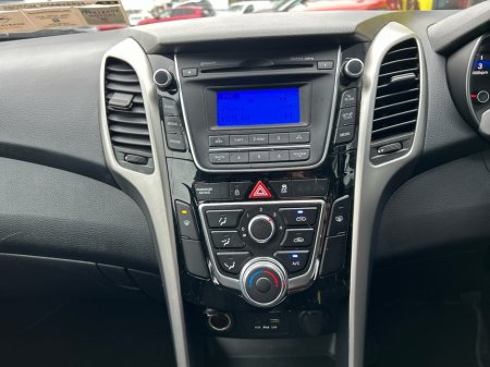 2015 Hyundai i30 CLASSIC 5DR €8,950 thumbnail