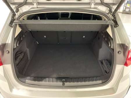 2025 BMW iX1 xDrive30 xLine €50,950 thumbnail