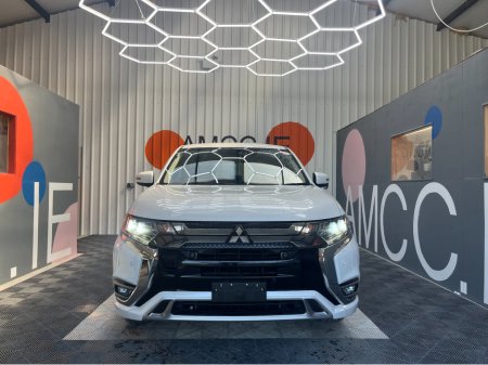 2020 Mitsubishi Outlander 2020 OUTLANDER 2.4 HYBRID / 71k KMs / HEATED SEATS , REVERSE CAMERA & MORE €24,950