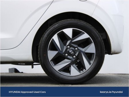 2025 Hyundai i10 i10 Deluxe Plus Auto €25,497 thumbnail