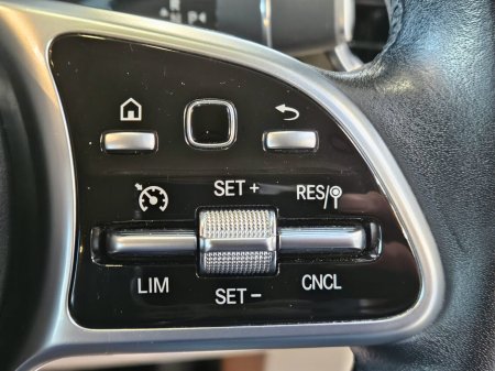 2021 Mercedes-Benz GLC Class GLC200d €38,950 thumbnail