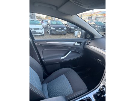 2013 Ford Mondeo 1.6TDCi 115PS Zetec €5,995 thumbnail