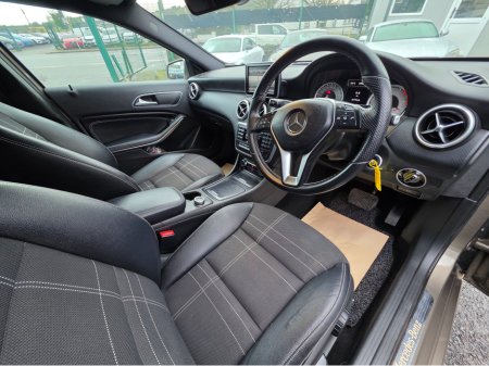 2013 Mercedes-Benz A Class A180 AMG INTERIOR HALF LEATHER SEATS / HI SPEC / SYSTEM LOW ROAD TAX BAND / SIMI DEALER thumbnail