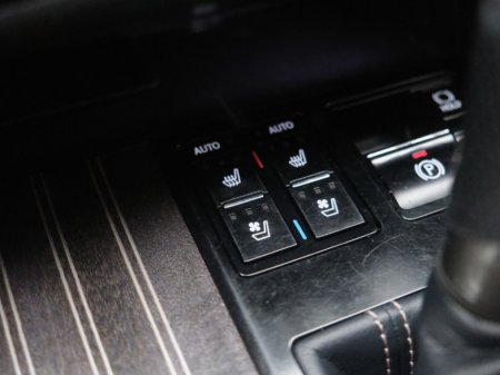 2017 Lexus RX 450 h  €37,990 thumbnail