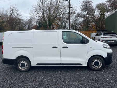 2021 Opel Vivaro  €11,250