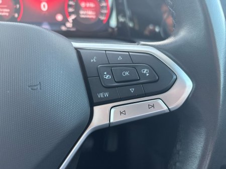 2024 Volkswagen Golf 1.0 TSI 110HP Life €24,975 thumbnail