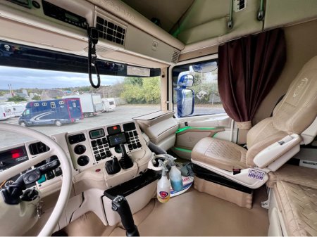 2005 Scania 94D 310hp 164 480 LEFT HAND DRIVE 2DR R164 LA 4X2 NAV thumbnail