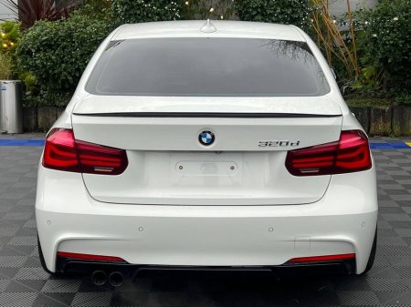 2018 BMW 3 Series 320d M-SPORT COMPETITION // FULL SERVICE HISTORY // LEATHER POWERED HEATED SEATS // DUAL ZONE CLIMATE CONTROL €25,950 thumbnail