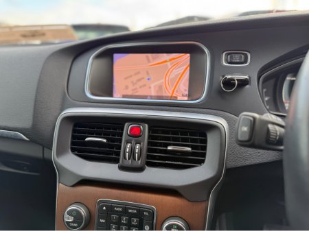 2018 Volvo V40 D4 INSCRIPTION - 2.0L DIESEL - AUTO - 12M WARRANTY - CAR: 1615 €14,950 thumbnail