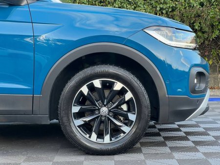 2020 Volkswagen T-Cross 1.0 TSI 1ST EDITION PLUS// HIGH SPEC DIAMOND CUT ALLOYS // REVERSE CAMERA // APPLE CARPLAY/ANDROID AUTO €21,750 thumbnail