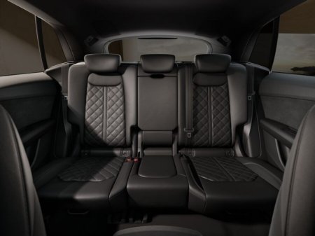 2026 Audi Q8 e-tron SUV COMPETITION 60TFSI E QUATTRO AUTOMATIC €126,242 thumbnail