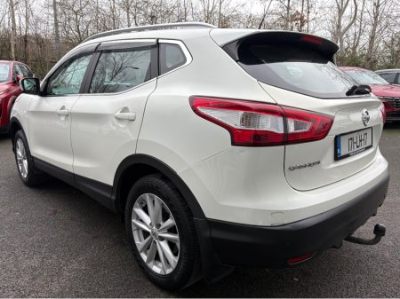 2017 Nissan Qashqai 1.5 Diesel SV €12,895 thumbnail