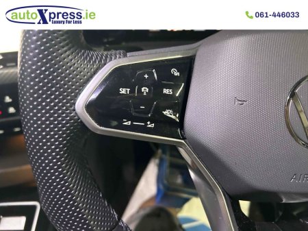 2023 Volkswagen Golf ETSI R-Line Platinum Edition, Automatic, Reversing camera €31,995