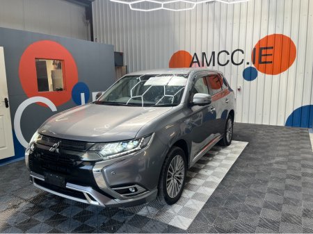 2020 Mitsubishi Outlander OUTLANDER 2.4 HYBRID / 59k KMs / HEATED SEATS & WHEEL  , REVERSE CAMERA , ADAPTIVE CRUISE & MORE €25,950