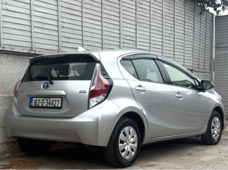 2016 Toyota Aqua 1.5 HYBRID / AUTO / PARK ASSIST / NAV / FOGS / AIR-CON/***FINANCE PACKAGES AVAILABLE*** €8,985