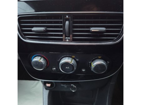 2017 Renault Clio 1.2 16V 75 DYNAMIQUE NAV €10,950 thumbnail