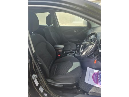 2011 Hyundai ix35 1.7 5DR - DEALER WARRANTY €6,950 thumbnail