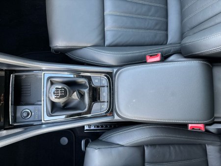 2026 Skoda Karoq Selection Plus 2.0TDI 115HP - Available for immediate 261 delivery €44,995 thumbnail