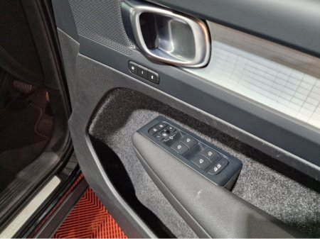 2022 Volvo XC40 T4 PLUS DARK RECHARGE AUTOMATIC **ONE OWNER / APPLE CARPLAY / BLIND SPOT ASSIST / ELECTRIC BOOTLID / HEATED FRONT & REAR SEATS / HEATED STEERING WHEEL / REVERSE CAMERA / WIRELESS PHONE CHARGING** €34,900 thumbnail