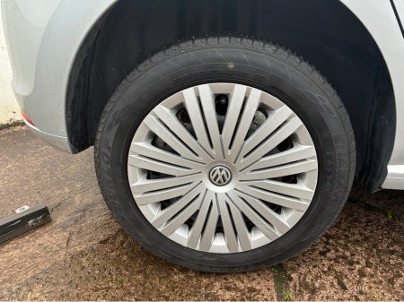 2016 Volkswagen Polo 1.2i TSI Petrol Automatic Comfortline €13,750 thumbnail