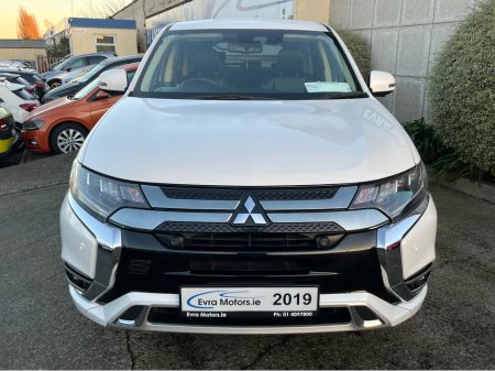 2019 Mitsubishi Outlander G 4WD AUTOMATIC PLUG-IN HYBRID 2.4 PETROL //LOW MILES//HIGH SPEC//HEATED SEATS AND STEERING WHEEL//BLIND SPOT WARNING//ADAPTIVE CRUISE CONTROL// €22,950