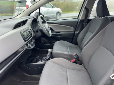 2015 Toyota Yaris YARIS 1.0 5DR TERRA MC €9,950 thumbnail
