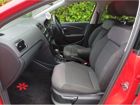 2016 Volkswagen Polo 1.2 TSI COMPREHENSIVE SERVICE HISTORY (9 STAMPS) REVERSE CAMERA LARGE TOUCH SCREEN MULTIMEDIA SYSTEM MULTIFUNCTION STEERING WHEEL AUTOMATIC HEADLIGHTS FRONT FOGS 2 YEARS NCT 6 MONTHS ROAD TAX €12,895