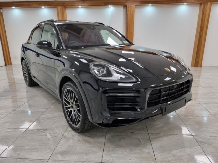 2023 Porsche Cayenne ENORMOUS SPEC €86,950