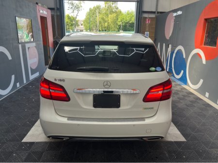 2018 Mercedes-Benz B Class ONLY €19950! AUTOMATIC B180  / 58k KMs / REVERSE CAMERA / HEATED SEATS & MORE €19,950 thumbnail