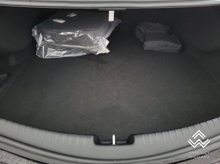 2025 Mercedes-Benz CLE CLE300e AMG Line Premium + €75,950 thumbnail