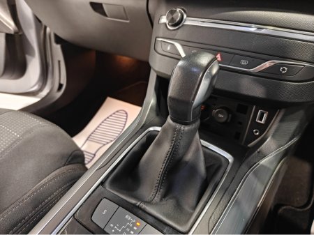 2016 Peugeot 308 1.6 HDI BLUE 120 ALLURE E EAT6 5DR AUTO €9,750 thumbnail