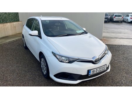 2019 Toyota Auris 1.4 D-4D TERRA 4DR