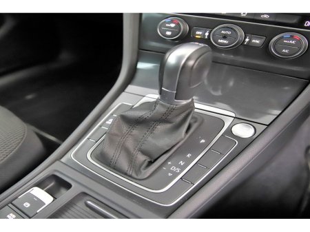 2017 Volkswagen Golf MK 7.5 1.2 TSI DSG COMFORTLINE *CARPLAY*ANDROID*PARK SENSORS* €17,490 thumbnail