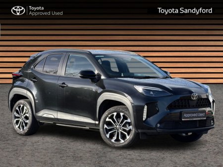 2024 Toyota Yaris Cross LUNA SPORT PLUS SIDE STEPS// REAR CAMERA // SIDE STEPS // SMART ENTRY/SMART START // APPLE CARPLAY/ANDROID AUTO // FULL WARRANTY €31,945