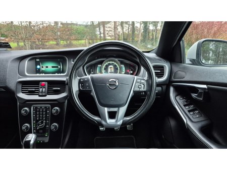 2016 Volvo V40 2.0 D2 R-DESIGN 120BHP 5DR 40 SERIES €8,250 thumbnail