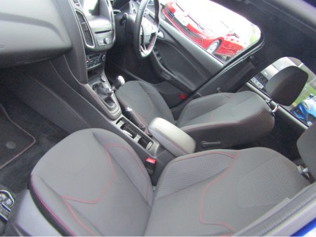2018 Ford Focus 1.5 TDCI ST-LINE X 120PS 5DR thumbnail